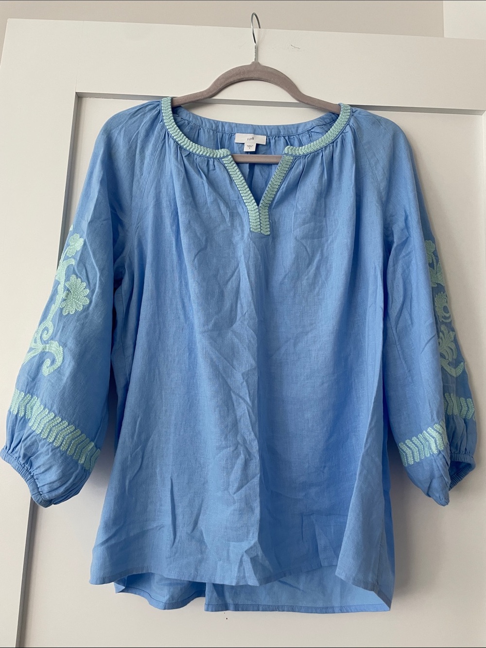 J. Jill Blue Linen Blend Top with Aqua Embroidered Trim